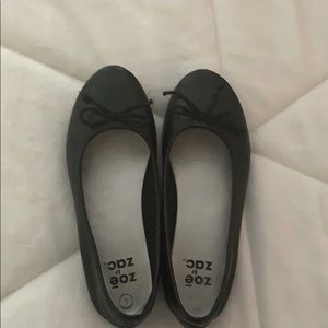 Girls black flats